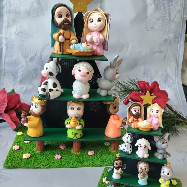 Árbol-pesebre desarmable en porcelana fría — BigoArte Bogotá